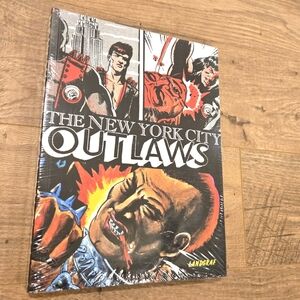 The New York City Outlaws Graphic Novel Nwt Sealed Comic Book‎